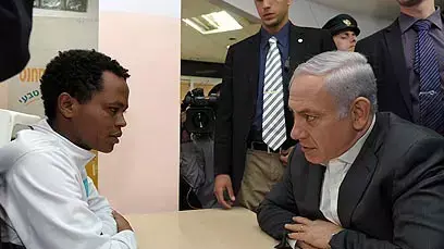 בנימין נתניהו פגש את תושבי אילת ודיבר איתם על בעיית המסתננים בנימין נתניהו פגש את תושבי אילת ודיבר איתם על בעיית המסתננים
