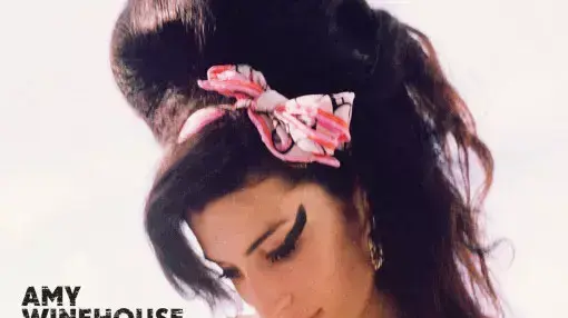 לא, רק לא טופאק. איימי וויינהאוס על עטיפת האלבום לא, רק לא טופאק. איימי וויינהאוס על עטיפת האלבום