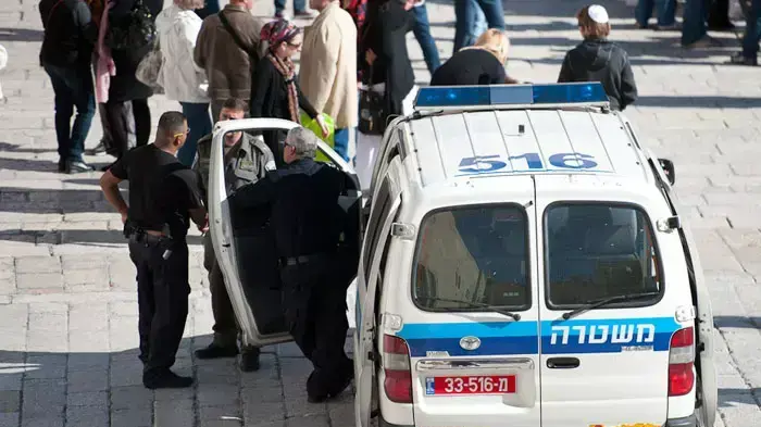 משטרה, דצמבר 2011 משטרה, דצמבר 2011
