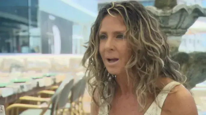 חמין? זה כל הסיפור? לאה שנירר מ"מעושרות" חמין? זה כל הסיפור? לאה שנירר מ"מעושרות"
