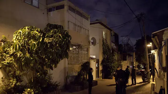 גופה נמצאה בכרם התימנים, רחוב קהילות עדן תל אביב. דצמבר 2011 גופה נמצאה בכרם התימנים, רחוב קהילות עדן תל אביב. דצמבר 2011