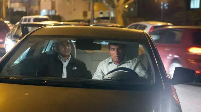 הרמטכ"ל לשעבר גדי אשכנזי מלווה במאבטח , דצמבר 2011 הרמטכ"ל לשעבר גדי אשכנזי מלווה במאבטח , דצמבר 2011