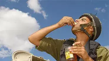 חייל צהל חוגג את השנה החדשה ברצועת עזה