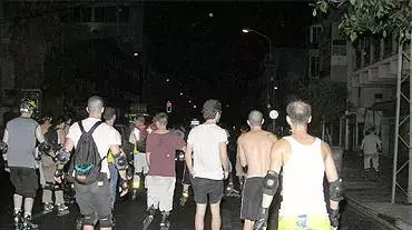 מחליקים על רולר בליידס ( מהאתר הרשמי ישראל רולרס ) מחליקים על רולר בליידס ( מהאתר הרשמי ישראל רולרס )