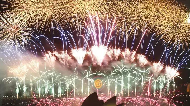 מופע זיקוקים לציון השנה החדשה 2012 בבית האופרה של סידני מופע זיקוקים לציון השנה החדשה 2012 בבית האופרה של סידני