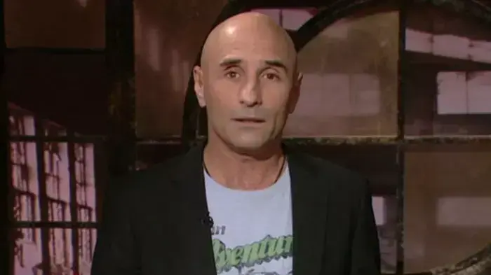 כמה צופים שמעו את היללה הזו? עפר שלח ב"הינשופים" כמה צופים שמעו את היללה הזו? עפר שלח ב"הינשופים"