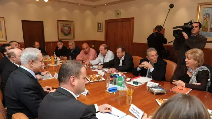 בנימים נתניהו ושלמה בוחבוט במפגש ראשי הערים והמועצות בירושלים, ינואר 2012 בנימים נתניהו ושלמה בוחבוט במפגש ראשי הערים והמועצות בירושלים, ינואר 2012