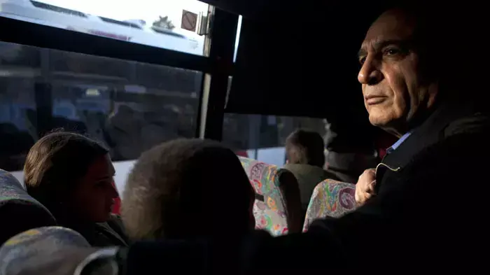 שאול מופז בסיור בתחנת רכבת מרכז, בבוקר הראשון בו נאסר על חיילים לעלות לרכבות, ינואר 2012 שאול מופז בסיור בתחנת רכבת מרכז, בבוקר הראשון בו נאסר על חיילים לעלות לרכבות, ינואר 2012