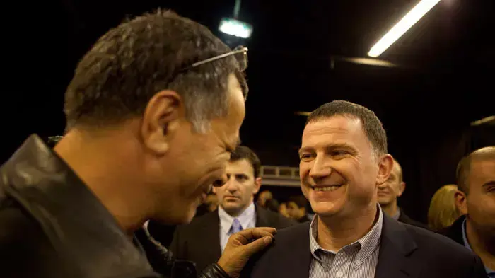 יולי אדלשטיין שר ההסברה וחבר הכנסת מטעם מפלגת הליכוד בפריימריז של הליכוד, ינואר 2012 יולי אדלשטיין שר ההסברה וחבר הכנסת מטעם מפלגת הליכוד בפריימריז של הליכוד, ינואר 2012