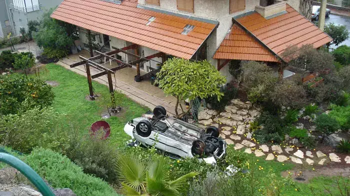 כלי רכב נפלו לתהום בטבריה, פברואר 2012 כלי רכב נפלו לתהום בטבריה, פברואר 2012
