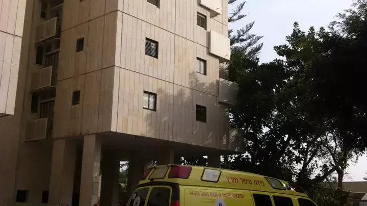 הרוגה ופצוע קשה בנפילה מאותו בניין ברחוב קשאני 3 רמת אביב ג' תל אביב פברואר 2012 הרוגה ופצוע קשה בנפילה מאותו בניין ברחוב קשאני 3 רמת אביב ג' תל אביב פברואר 2012