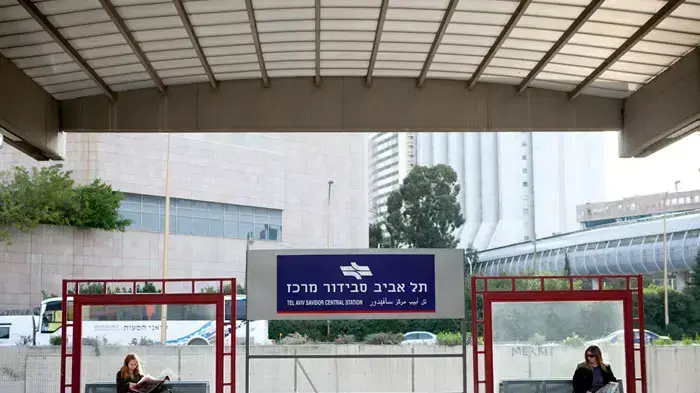 רכבת סבידור מרכז בתל אביב, פברואר 2012 רכבת סבידור מרכז בתל אביב, פברואר 2012
