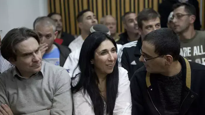 נציגים מטעם עובדי הרכבת בבית הדין לעבודה, בתמונה: גילה אדרעי, פברואר 2012 נציגים מטעם עובדי הרכבת בבית הדין לעבודה, בתמונה: גילה אדרעי, פברואר 2012