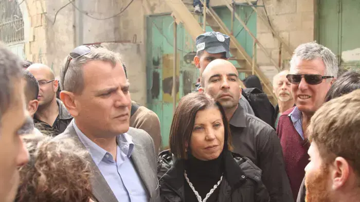 חברת הכנסת זהבה גלאון בחברון, פברואר2012 חברת הכנסת זהבה גלאון בחברון, פברואר2012