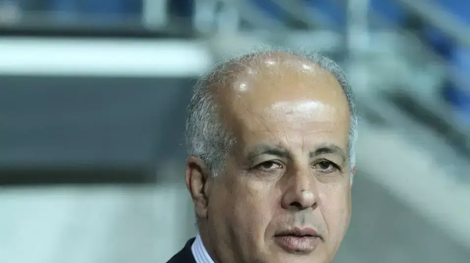 יושב ראש ההתאחדות לכדורגל אבי לוזון יושב ראש ההתאחדות לכדורגל אבי לוזון