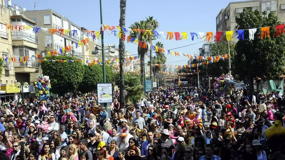 אלף איש בקרנבל בגבעתיים, מרץ 2012 אלף איש בקרנבל בגבעתיים, מרץ 2012