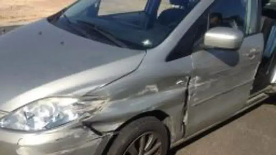 בקבוקים של שתייה חריפה שנמצאו ברכבו של נהג שנתפס בכביש 90. מרץ, 2012 בקבוקים של שתייה חריפה שנמצאו ברכבו של נהג שנתפס בכביש 90. מרץ, 2012