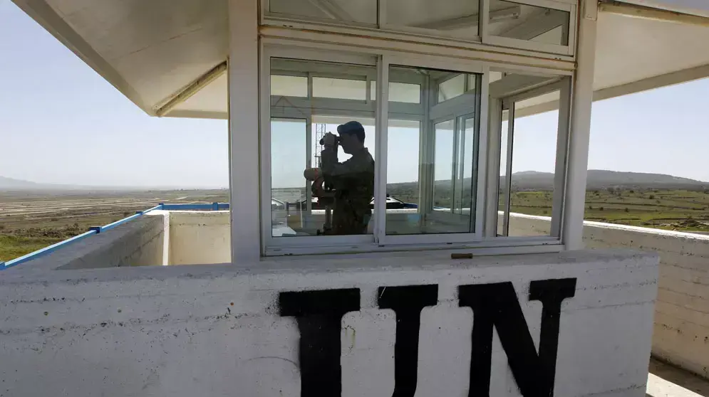 כו"ח אונדו"ף של האו"ם המפריד בין ישראל לסוריה. רמת הגולן, מרץ 2012 כו"ח אונדו"ף של האו"ם המפריד בין ישראל לסוריה. רמת הגולן, מרץ 2012