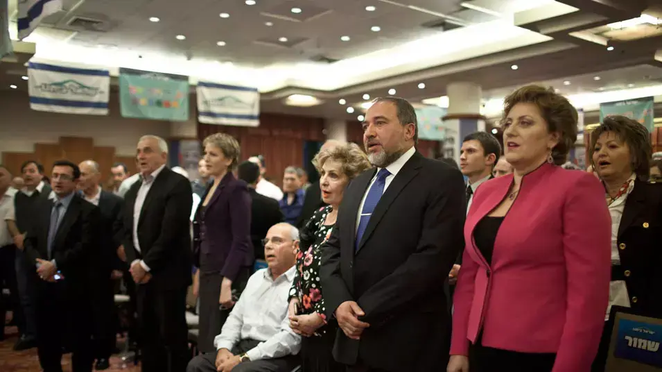 אביגדור ליברמן בהרמת כוסית של ישראל ביתנו לכבוד פסח, אפריל 2012 אביגדור ליברמן בהרמת כוסית של ישראל ביתנו לכבוד פסח, אפריל 2012