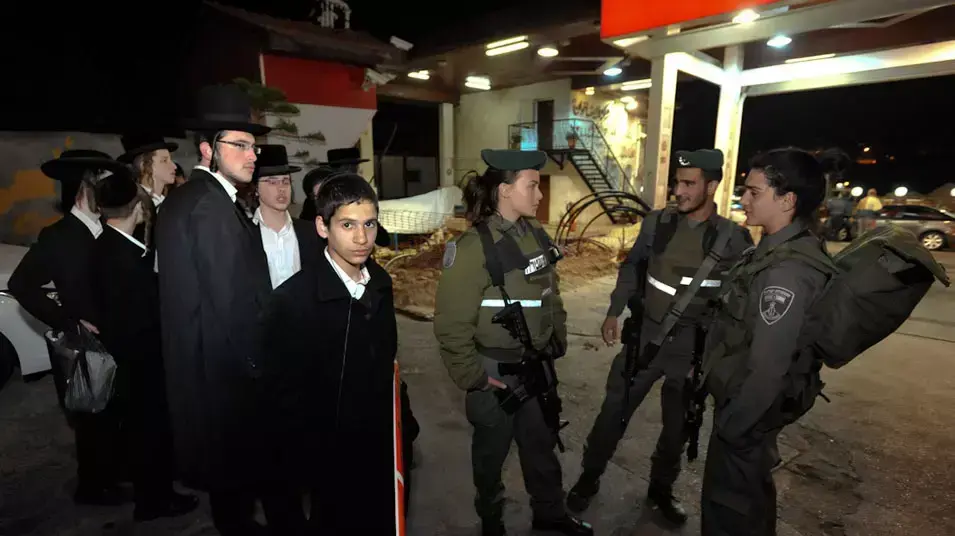 זירת פיגוע הדקירה בשכונת שייח' ג'ראח בירושלים זירת פיגוע הדקירה בשכונת שייח' ג'ראח בירושלים