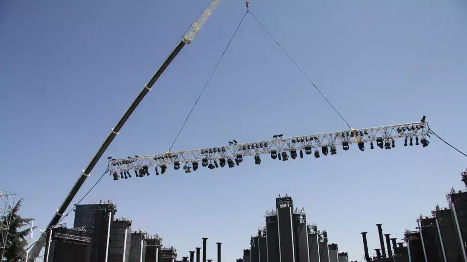 תמונות מנופי גשר התאורה לטקס הדלקת המשואות תמונות מנופי גשר התאורה לטקס הדלקת המשואות