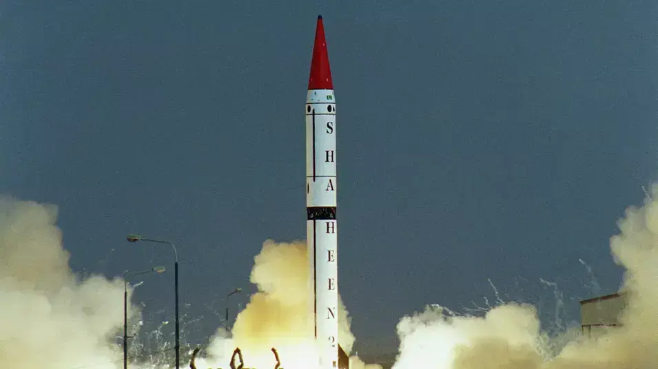 שיגור ניסוי של טיל בליסטי "חטף 6" ("שהאין 3"), המסוגל לשאת ראש נפץ גרעיני, פקיסטן, 29 באפריל 2006 שיגור ניסוי של טיל בליסטי "חטף 6" ("שהאין 3"), המסוגל לשאת ראש נפץ גרעיני, פקיסטן, 29 באפריל 2006