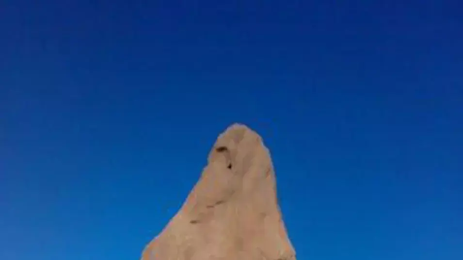 אנדרטת העשרה בסיני אנדרטת העשרה בסיני
