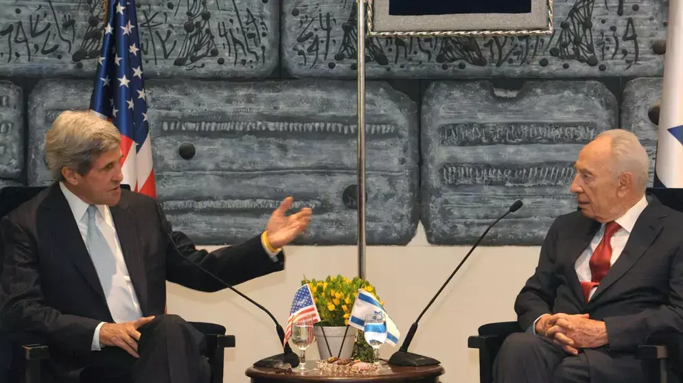 פגישתם של נשיא המדינה והסנאטור ג'ון קרי בבית הנשיא פגישתם של נשיא המדינה והסנאטור ג'ון קרי בבית הנשיא