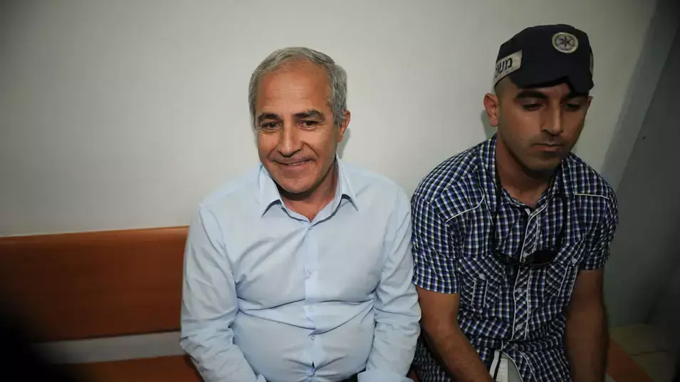 הארכת מעצר למוטי מלכה ראש עיריית קריית מלאכי החשוד באונס וסחיטה, 2012 הארכת מעצר למוטי מלכה ראש עיריית קריית מלאכי החשוד באונס וסחיטה, 2012