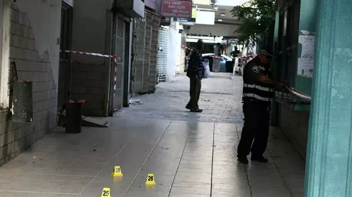 דקירה, נתניה, רצח, דקירות, שוק עירוני, זירת רצח, 11 במאי 2012 דקירה, נתניה, רצח, דקירות, שוק עירוני, זירת רצח, 11 במאי 2012