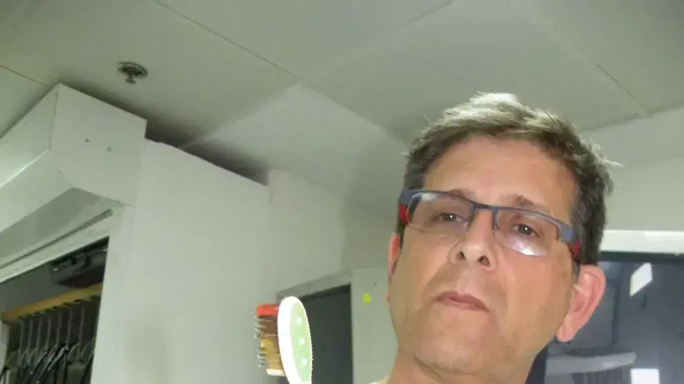 בת 24 בלעה מברשת שיניים בת 24 בלעה מברשת שיניים