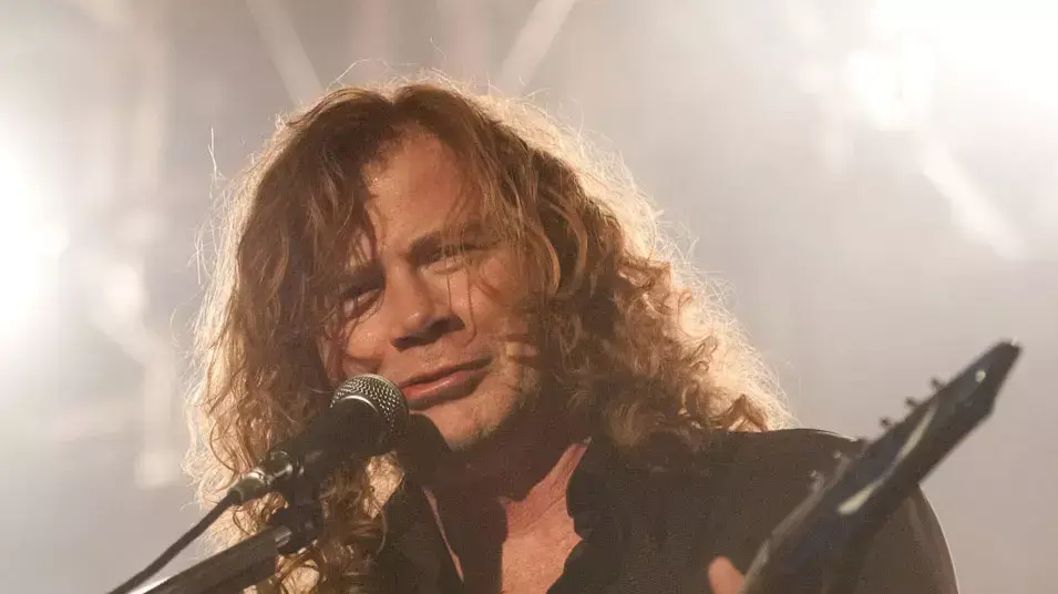 דייס מוסטיין, מגהדת' דייס מוסטיין, מגהדת'