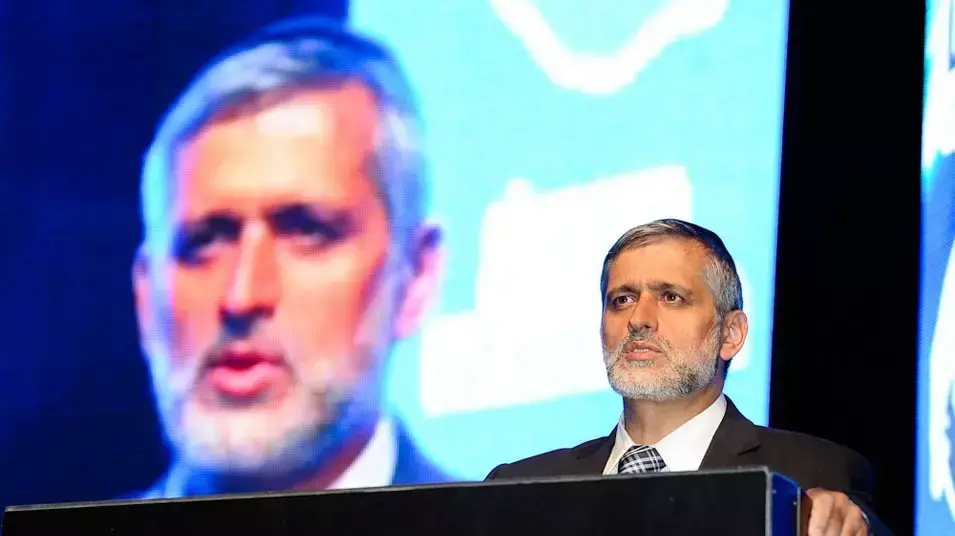 אלי ישי באירוע הוקרה למתנדבי השירות האזרחי אלי ישי באירוע הוקרה למתנדבי השירות האזרחי
