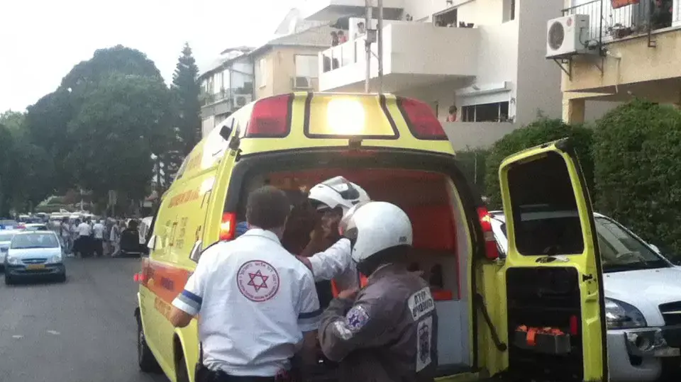 תאונת דרכים ברמת גן בה נפגע ילד בן שנתיים תאונת דרכים ברמת גן בה נפגע ילד בן שנתיים