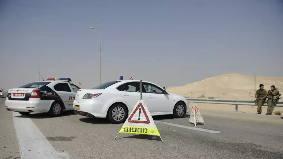 מחסום טללים ליד אזור הפיגוע בגבול ישראל מצרים, ניצנה, יוני 2012 מחסום טללים ליד אזור הפיגוע בגבול ישראל מצרים, ניצנה, יוני 2012