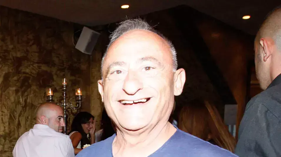 הכלבה באדי עם התינוקת אלונה הכלבה באדי עם התינוקת אלונה