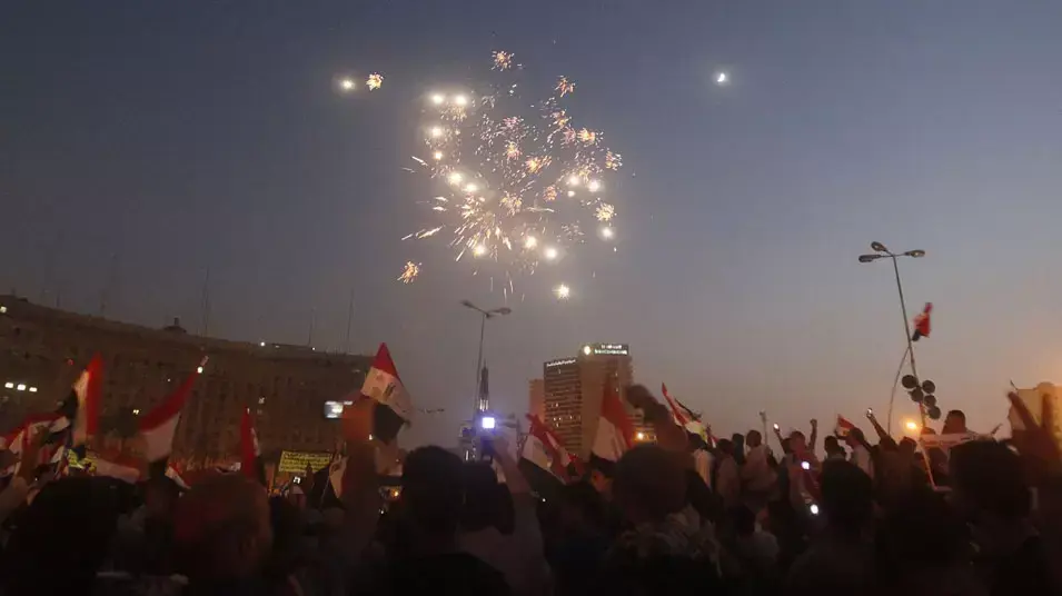 ההמונים חוגגים בכיכר תחריר שבמצרים את נצחונו של מוחמד מורסי במרוץ לנשיאות, יוני 2012 ההמונים חוגגים בכיכר תחריר שבמצרים את נצחונו של מוחמד מורסי במרוץ לנשיאות, יוני 2012