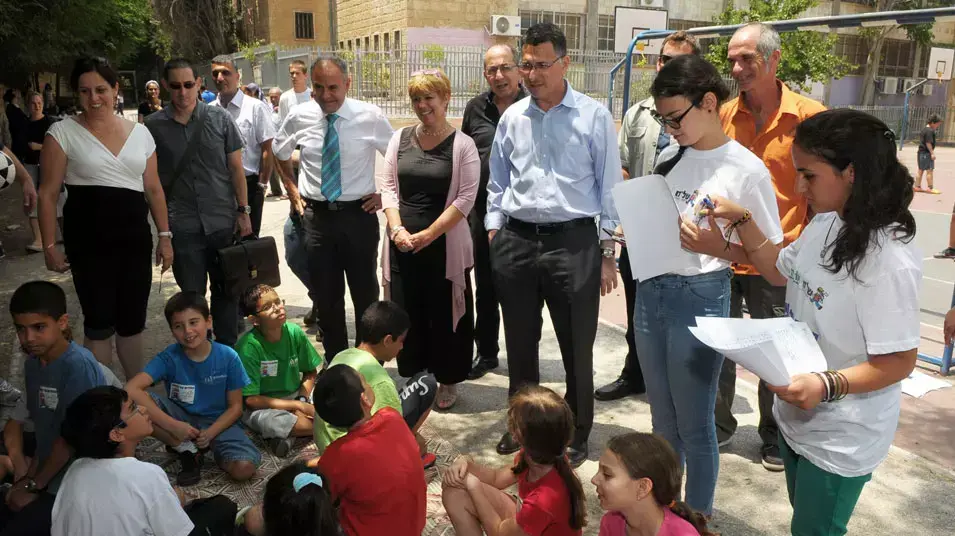 שר החינוך ומנכ"ל אור ירוק בביקור משותף בבית ספר בירושלים שר החינוך ומנכ"ל אור ירוק בביקור משותף בבית ספר בירושלים