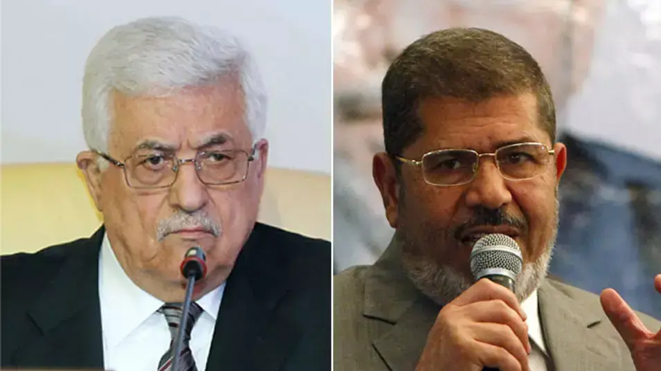 נשיא מצרים מוחמד מורסי ויו"ר הרשות הפלסטינית אבו מאזן