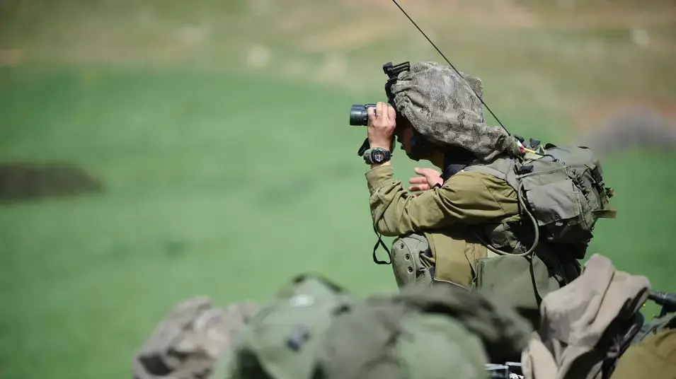 חיילים חיילים