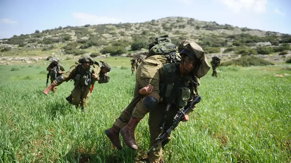חיילים חיילים