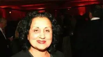 בטי בתספורת חדשה בטי בתספורת חדשה