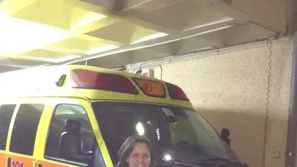 סבינה טבשי, חובשת מד"א שרדפה אחר נרקומנית שפרצה לאמבולנס, אוגוסט 2012 סבינה טבשי, חובשת מד"א שרדפה אחר נרקומנית שפרצה לאמבולנס, אוגוסט 2012