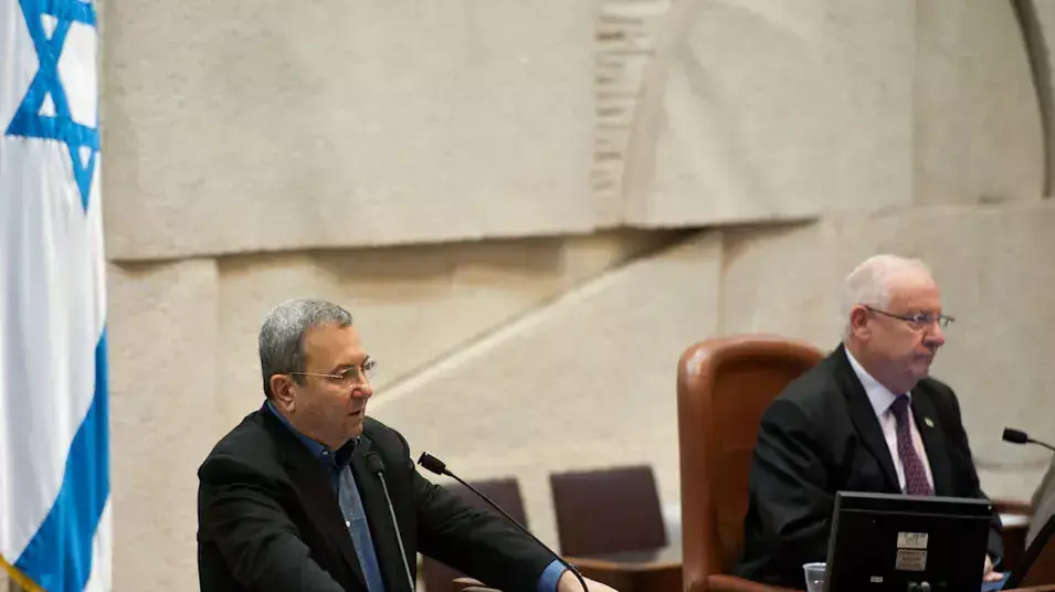אהוד ברק במליאה , אוגוסט 2012 אהוד ברק במליאה , אוגוסט 2012