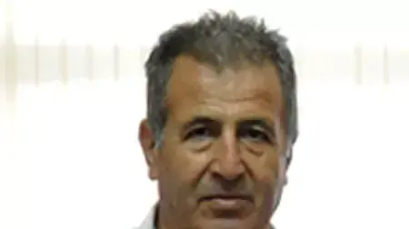 אב איים על מנהל בית הספר לביב עמורי בשפרעם על מנת שיגיש את ביתו לבחינות בגרות, ספטמבר 2012 אב איים על מנהל בית הספר לביב עמורי בשפרעם על מנת שיגיש את ביתו לבחינות בגרות, ספטמבר 2012