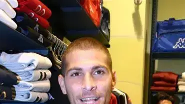 נמני. ישיר את "חוזה לך ברח"? נמני. ישיר את "חוזה לך ברח"?
