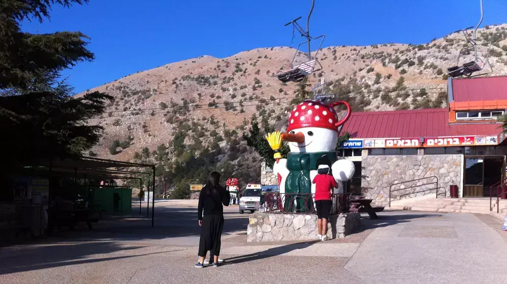 מטיילים בסוכות בחרמון , אוקטובר 2012 מטיילים בסוכות בחרמון , אוקטובר 2012