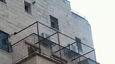 פעוט נפל מגובה קומה שישית בירושלים פעוט נפל מגובה קומה שישית בירושלים