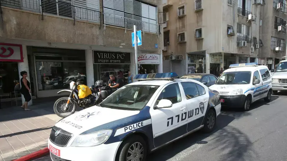 בעל רצח את אשתו ברחוב בלפור בבת ים בעל רצח את אשתו ברחוב בלפור בבת ים