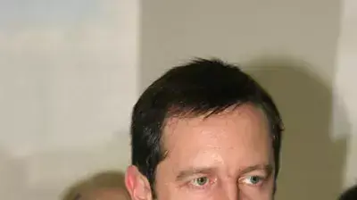 אופיר פינס אופיר פינס